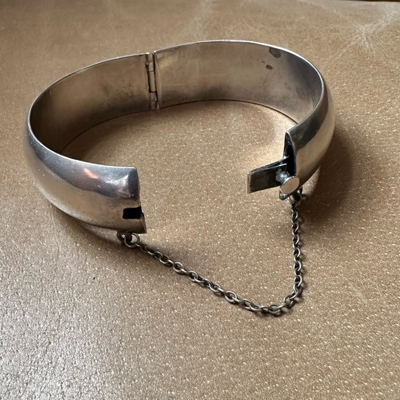 Vintage Sterling Silver cuff bangle bracelet Mexico modernist brutalist w chain - Picture 4 of 9